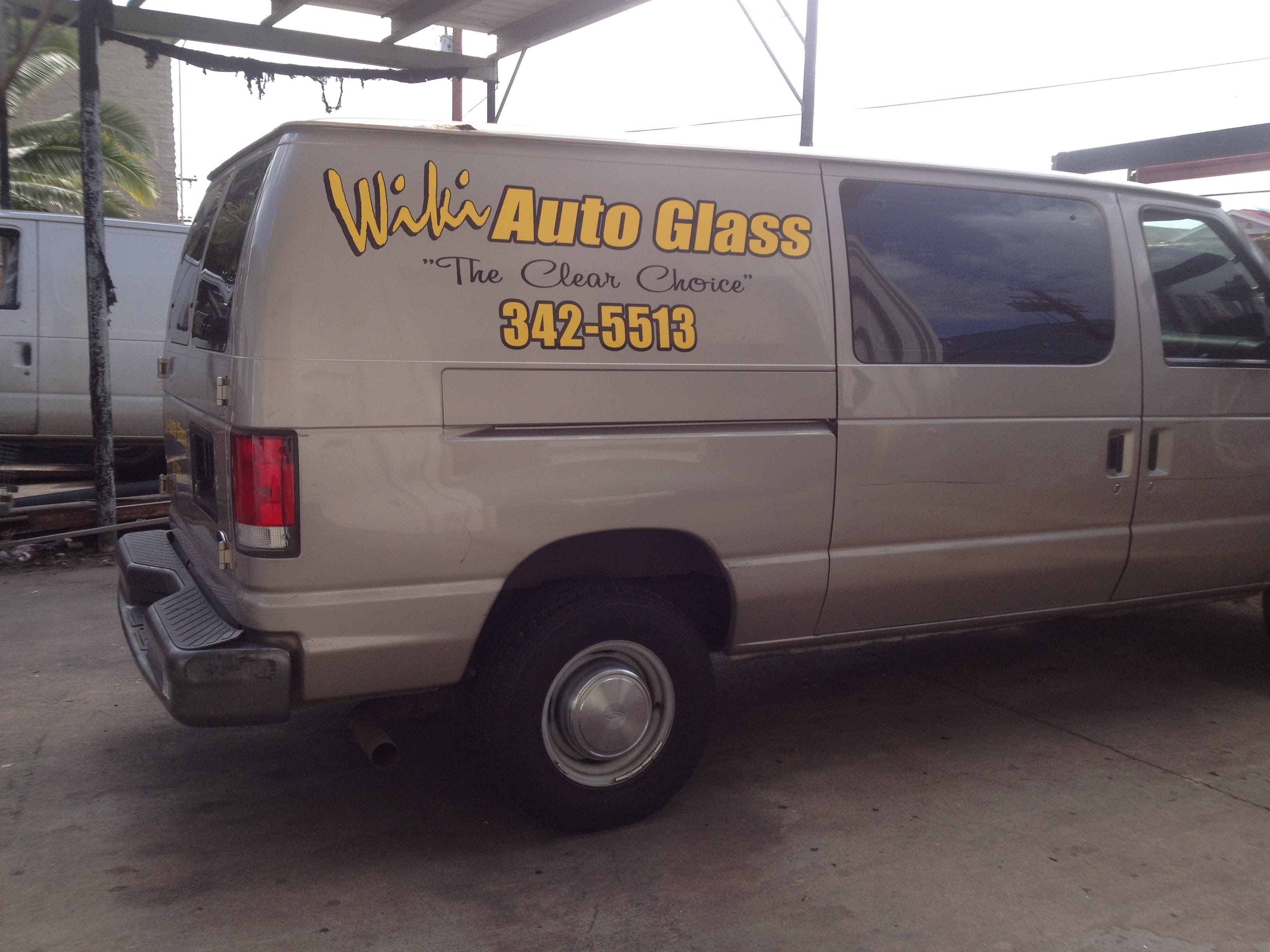 Wiki Wiki Auto Glass hardware repair
